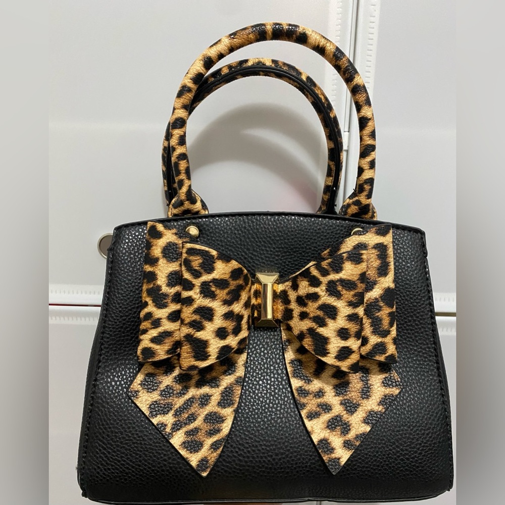 Black- leopard purse